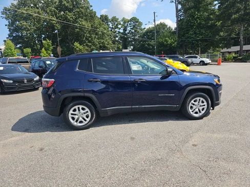 Used 2018 Jeep Compass Sport FWD image 8