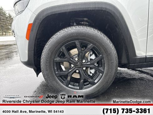 New 2026 Jeep Grand Cherokee Altitude AWD/4WD image 11