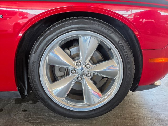 Used 2015 Dodge Challenger R/T Plus RWD image 18