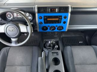 Used 2007 Toyota FJ Cruiser 4WD video 3