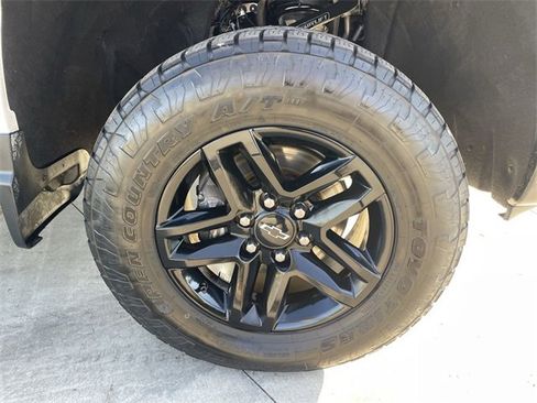 Used 2023 Chevrolet Silverado 1500 LT Trail Boss w/ LT Trail Boss Premium Package image 33