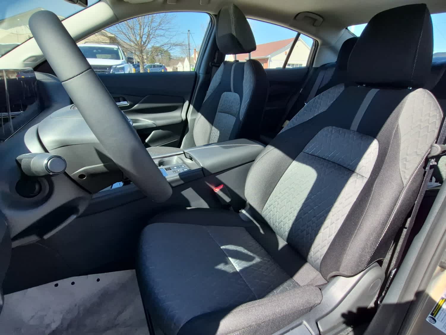 Used 2026 Nissan Sentra SV w/ SV Convenience Package FWD image 10