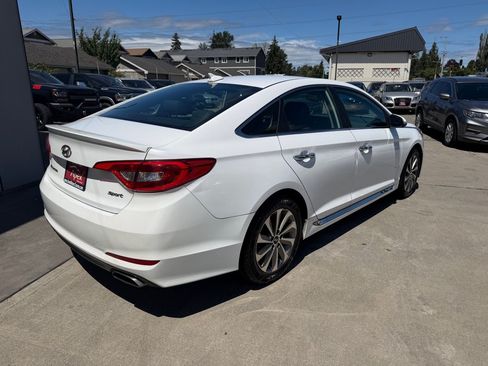 Used 2016 Hyundai Sonata Sport w/ Option Group 1V FWD image 7