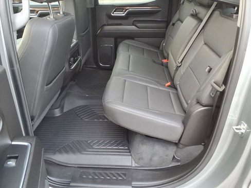 Used 2024 Chevrolet Silverado 1500 LT Trail Boss w/ Convenience Package II AWD/4WD image 12