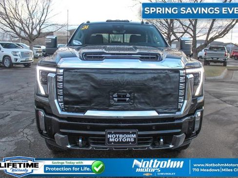 Used 2024 GMC Sierra 3500 Denali w/ Denali Reserve Package AWD/4WD image 4