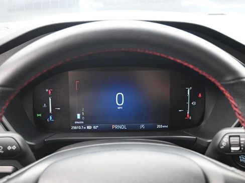 Used 2025 Ford Escape ST-Line AWD/4WD image 13