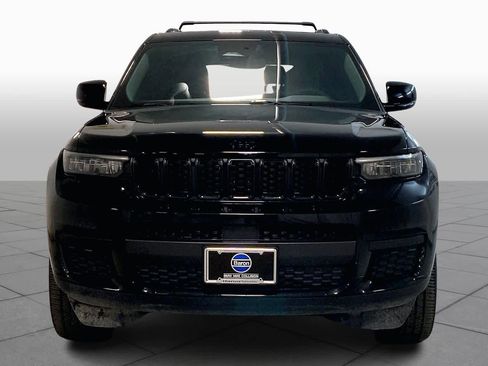 Used 2023 Jeep Grand Cherokee L Laredo image 3