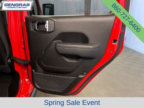 Used 2025 Jeep Wrangler Unlimited Rubicon 4xe w/ Convenience Group AWD/4WD image 40
