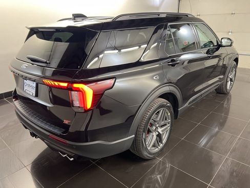 New 2026 Ford Explorer ST w/ Sun And Sound Package image 6