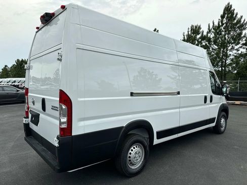 New 2024 RAM ProMaster 3500 w/ Convenience Group image 3