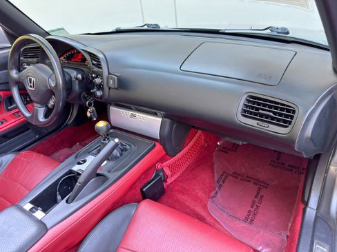 Used 2005 Honda S2000 image 13