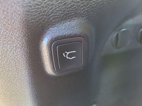 Used 2019 Jeep Cherokee High Altitude image 48