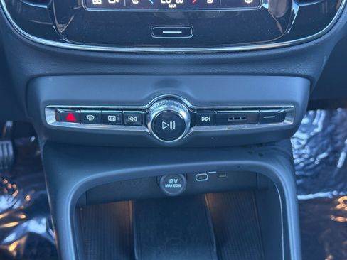 Used 2023 Volvo XC40 Recharge Plus w/ Protection Package Premier image 29