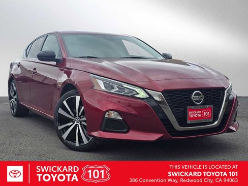 Used 2022 Nissan Altima 2.5 SR FWD image 1