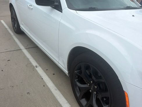 Used 2023 Chrysler 300 Touring w/ Sport Appearance Package RWD image 9