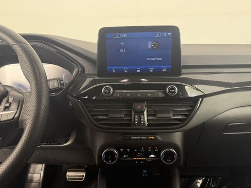 Used 2023 Ford Escape ST-Line FWD image 18