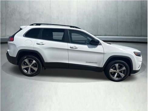 Used 2022 Jeep Cherokee Limited AWD/4WD image 7