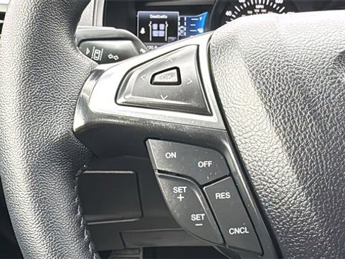 Certified 2024 Ford Edge SEL w/ Convenience Package image 17