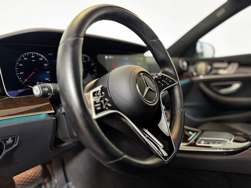 Used 2022 Mercedes-Benz E 350 4MATIC Sedan image 12