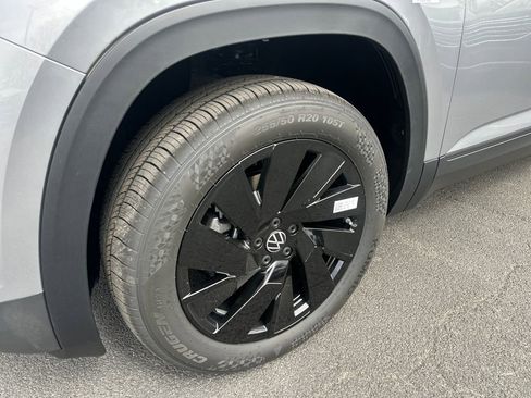 New 2026 Volkswagen Atlas SE AWD/4WD image 2