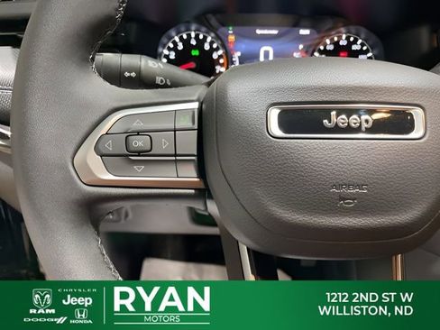New 2026 Jeep Compass Latitude AWD/4WD image 39