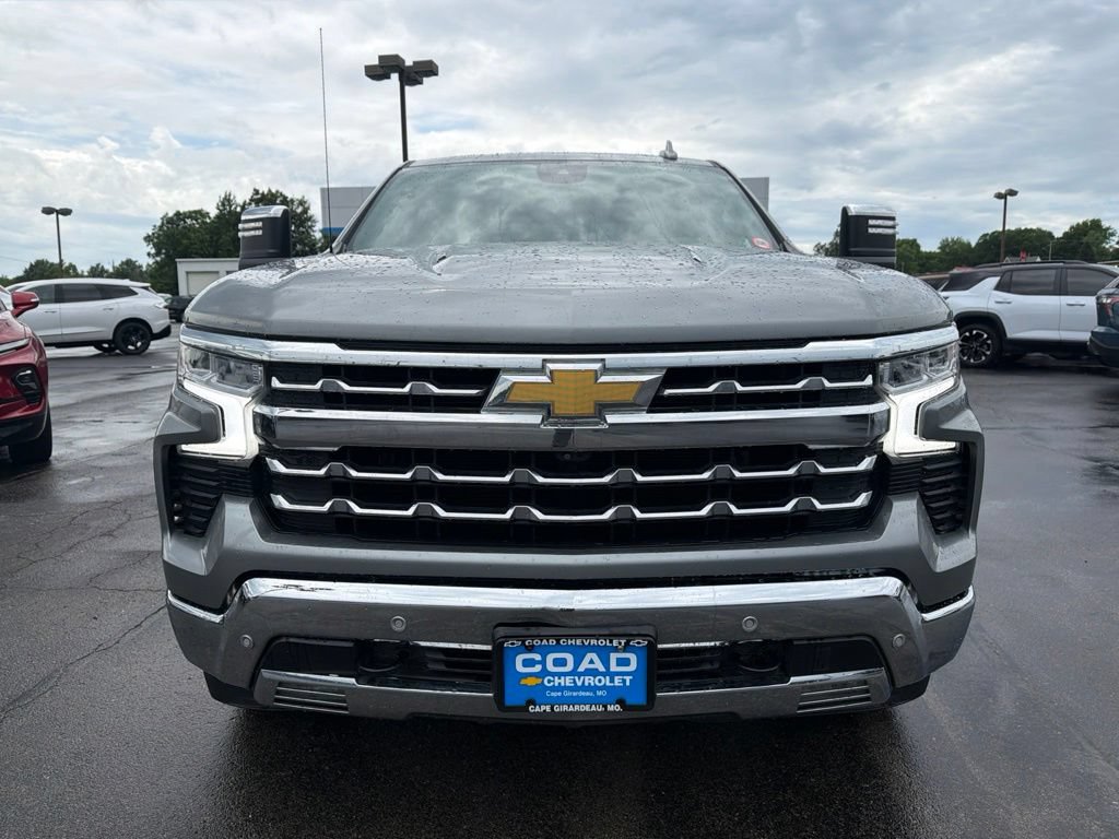 Used 2023 Chevrolet Silverado 1500 LTZ w/ Technology Package AWD/4WD image 8