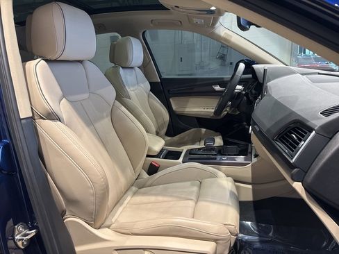 Used 2021 Audi Q5 Prestige image 40