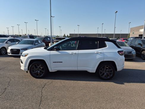 Used 2025 Jeep Compass Limited w/ High Altitude Package AWD/4WD image 7