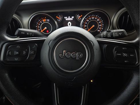 Used 2018 Jeep Wrangler Sport AWD/4WD image 19