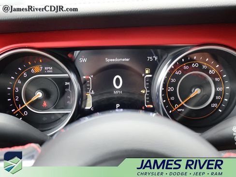 Used 2023 Jeep Wrangler Unlimited Rubicon w/ Cold Weather Group AWD/4WD image 28