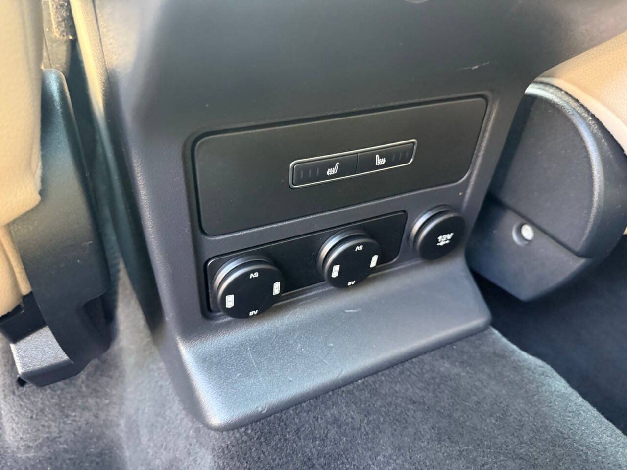 Used 2019 Jaguar F-PACE Premium AWD/4WD image 10