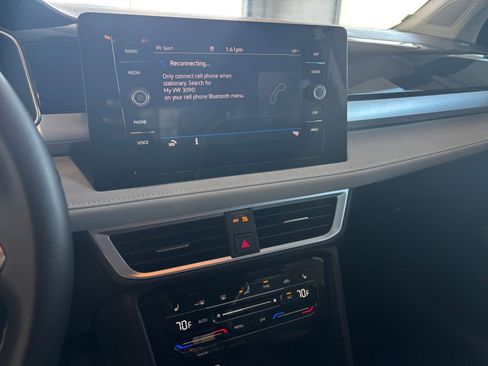 Used 2025 Volkswagen Taos SE image 27