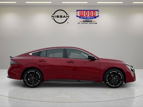 New 2026 Nissan Sentra SR w/ SR Premium Package FWD image 2