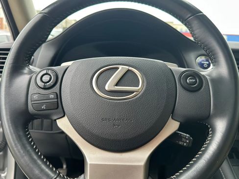 Used 2015 Lexus CT 200h FWD image 17