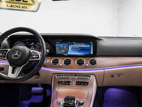 Used 2019 Mercedes-Benz E 300 image 12