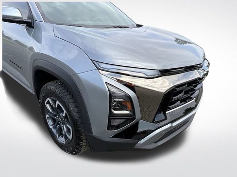 Used 2025 Chevrolet Equinox ACTIV image 10