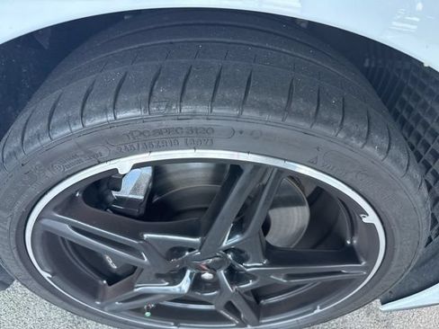 Used 2022 Chevrolet Corvette Stingray Preferred Cpe w/ Z51 Performance Package RWD image 7