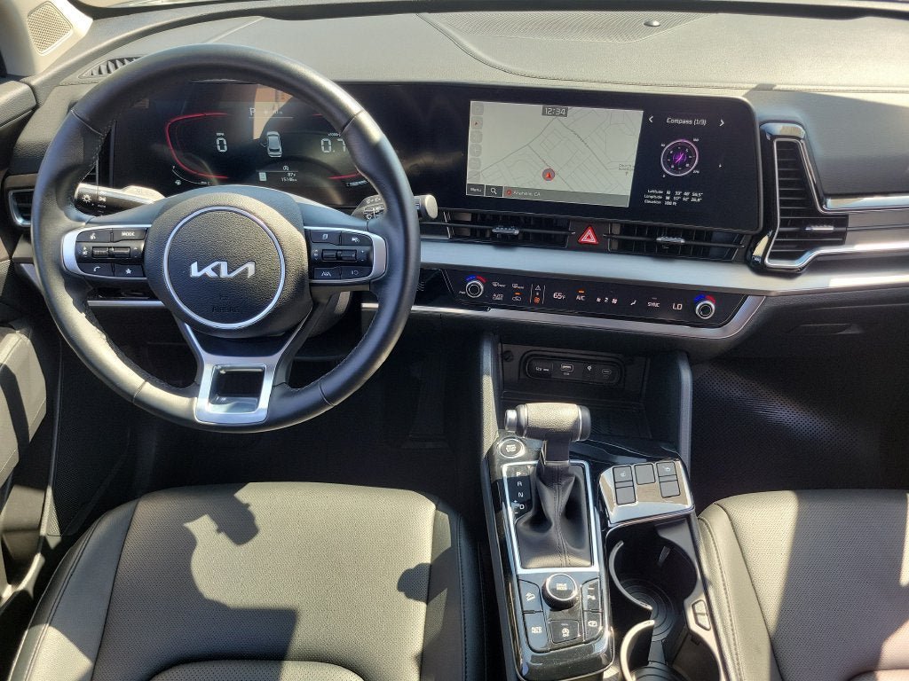 Used 2025 Kia Sportage EX w/ Premium Package FWD image 10