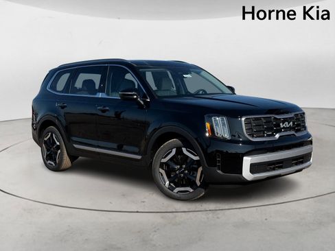 New 2025 Kia Telluride S image 2