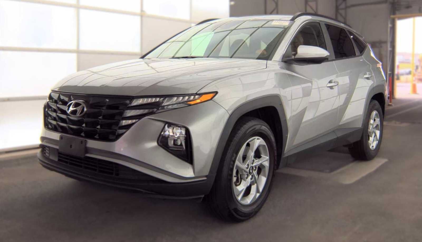 Used 2024 Hyundai Tucson SEL AWD/4WD image 3