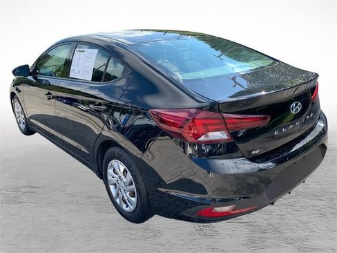 Used 2020 Hyundai Elantra SE w/ Cargo Package (C1) FWD image 5
