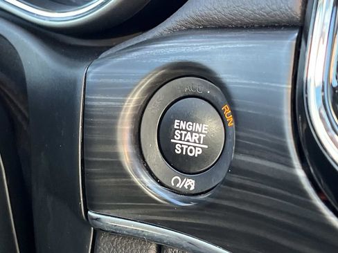 Used 2020 Jeep Grand Cherokee Limited w/ Trailer Tow Group IV image 36