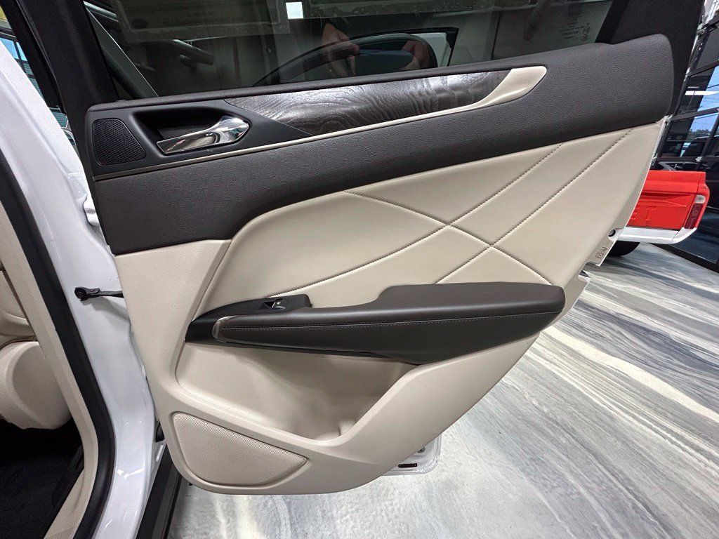 Used 2018 Lincoln MKC Reserve FWD image 42