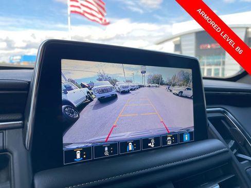 Used 2021 Chevrolet Suburban Premier w/ Premium Package image 23