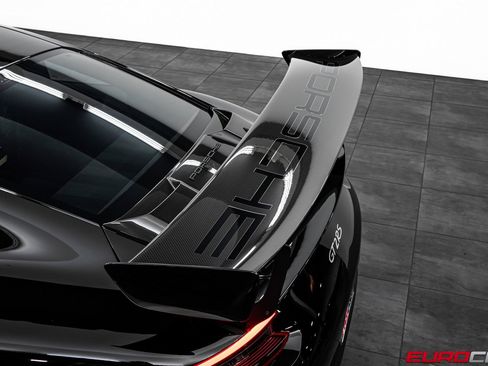 Used 2018 Porsche 911 GT2 RS image 24