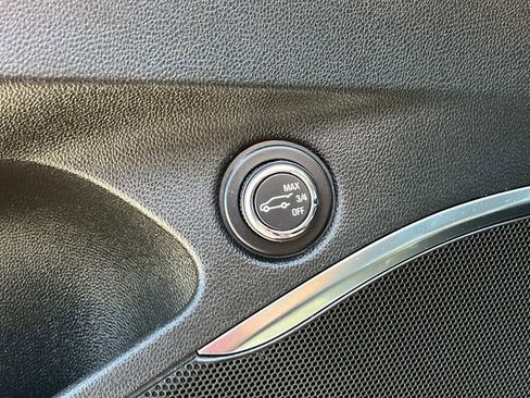 Used 2024 Buick Enclave Premium FWD image 32