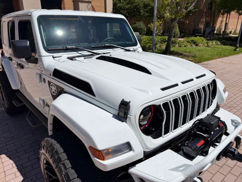 Used 2025 Jeep Wrangler Unlimited Sport AWD/4WD image 32