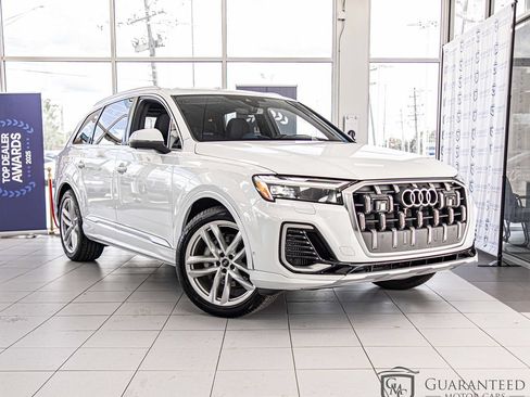 Used 2025 Audi Q7 3.0T Premium Plus w/ Premium Plus Package AWD/4WD image 3