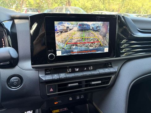 Used 2025 Toyota Camry SE FWD image 24