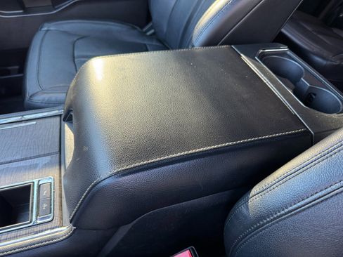 Used 2019 Ford Expedition Limited w/ Equipment Group 301A image 37